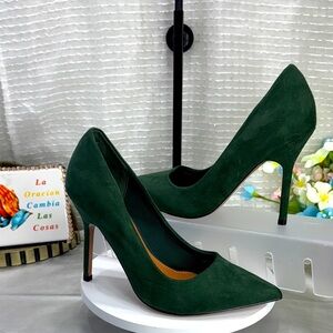 (H2) NWT ASOS DESIGN mid-heeled court shoes in green, size 4/10.3cm